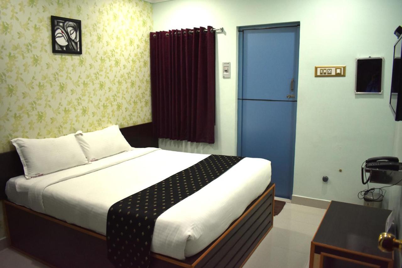 Apple Park Annexe Hotel Tiruchirappalli Kültér fotó
