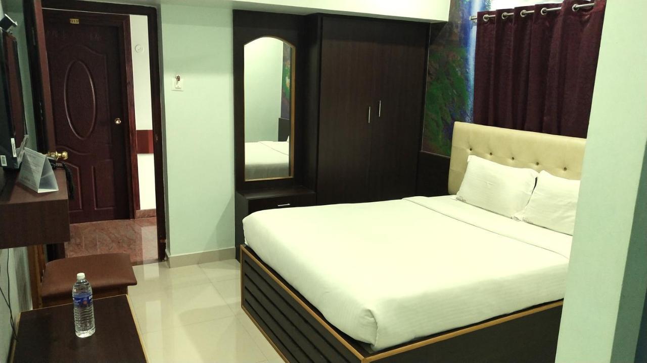 Apple Park Annexe Hotel Tiruchirappalli Kültér fotó